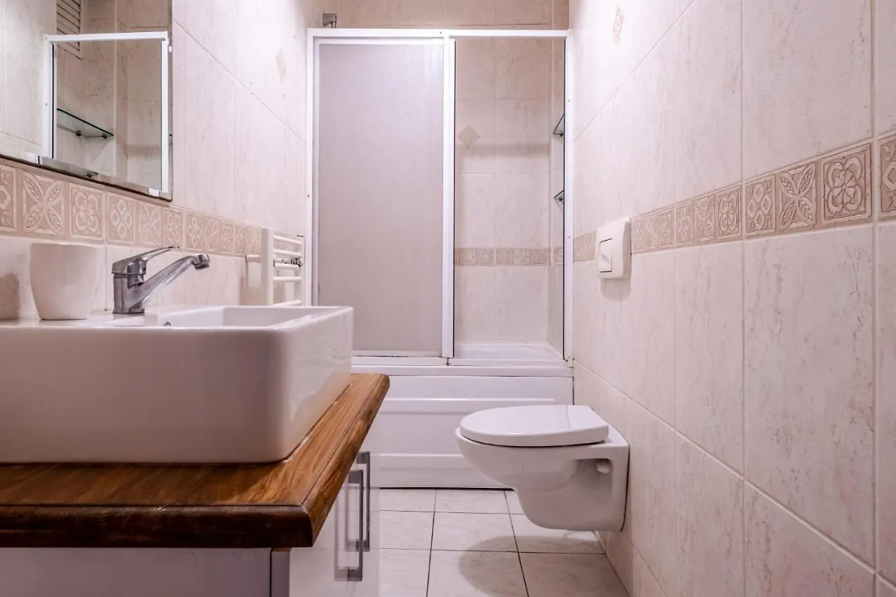 Centrally Located Apartment With Balcony In Sisli Istanbul Turkey